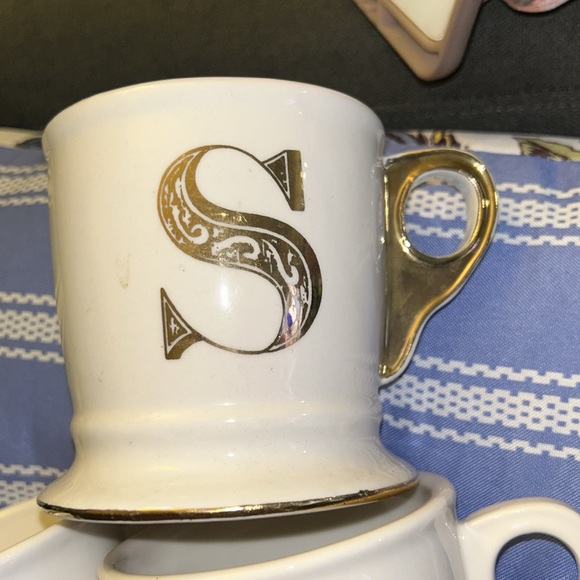 Anthropologie monogrammed gold trim mug - Picture 16 of 16